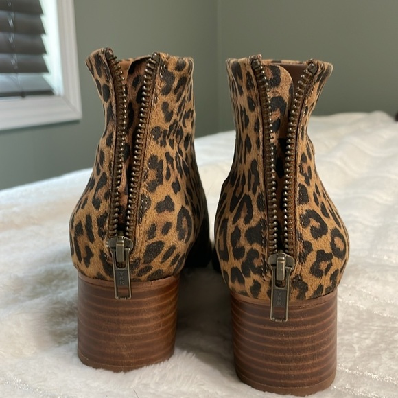 Anthropologie Seychelles NWOT leopard print suede ankle boots size 8.5 - Picture 2 of 5